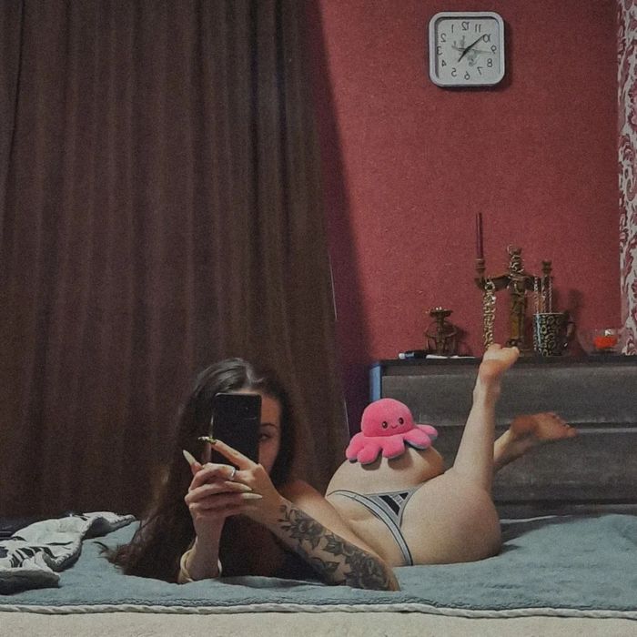 Девушка на час в любое время суток: интим-досуг без посредников